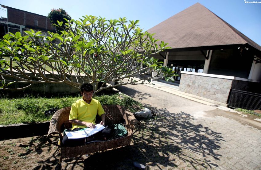 Aktivitas para Penghafal Al-Quran, Menghafal Meski dalam Keterbatasan