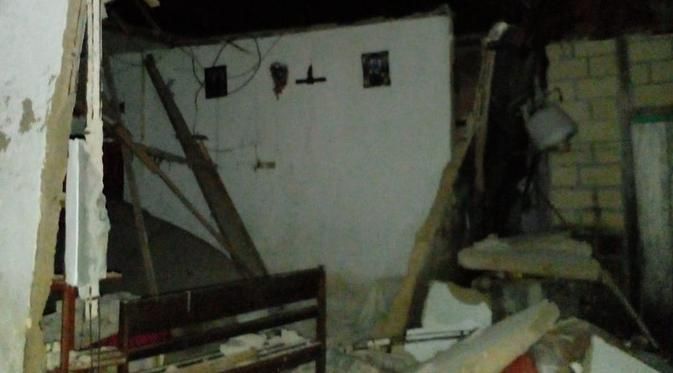 Rumah Warga Roboh Diguncang Gempa Magnitudo 7,9 Maluku