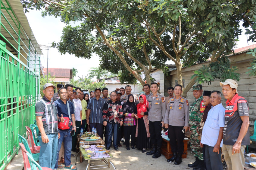 Kapolres Rohil Gelar Jumat Curhat Bersama Warga Kepenghuluan Ujungtanjung
