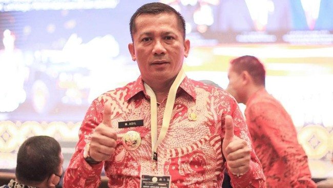 Ini Dia Perjalanan Karir Bupati Meranti Muhammad Adil yang Kena OTT KPK