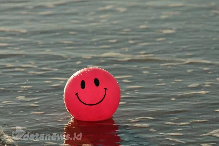 Berbangga dengan Sesuatu yang Tidak Dimiliki, Bagai Memakai Dua Baju Kedustaan