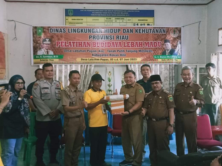 Camat TPTM Menghadiri Kegiatan Pelatihan Budidaya Lebah Madu di Kepnghuluan Labuhan Papan