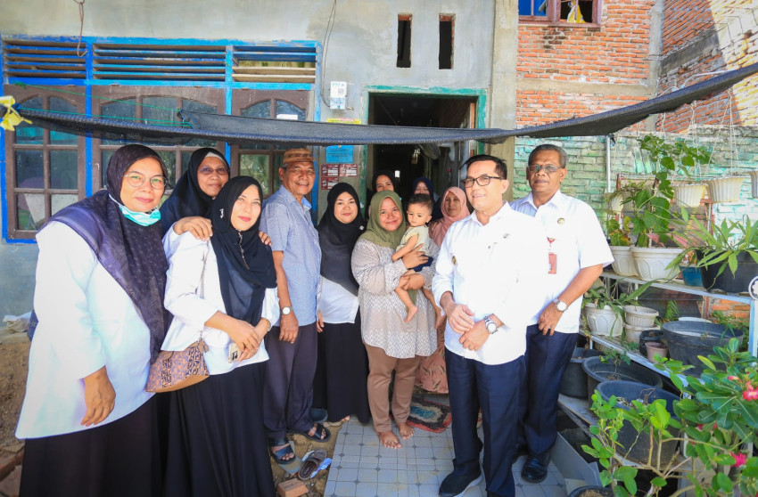 Pj Wali Kota Pantau Progres Penanganan 3 Balita Stunting di Kecamatan Baiturrahman