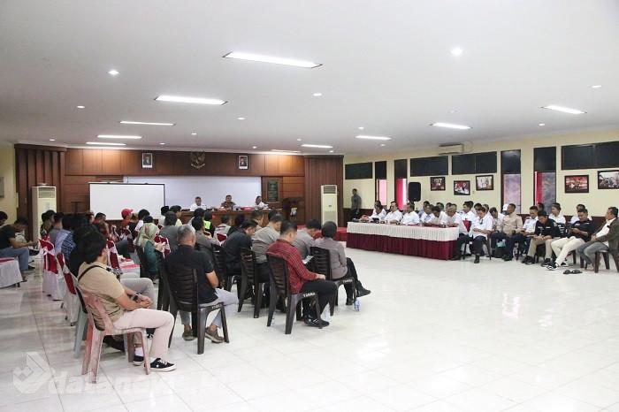 Kapolresta Barelang Mediasi Perselisihan Taxi Online dan Taxi Konvensional Bandara Hang Nadim Batam