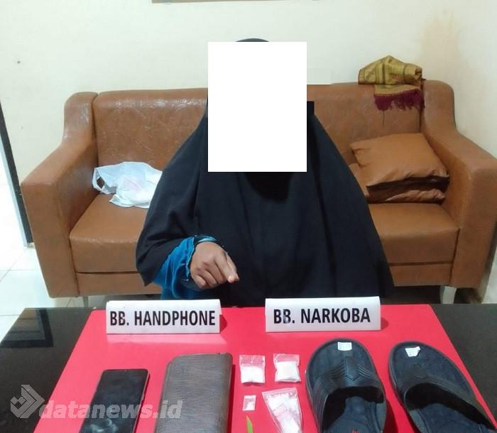 Jual Narkoba, Seorang Ibu di Kampar Diciduk Polisi