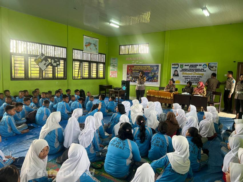 Police Goes to School di SMPN 20 Dumai, Satlantas Polres Dumai Edukasi Pelajar Tentang Tertib Berlalu Lintas