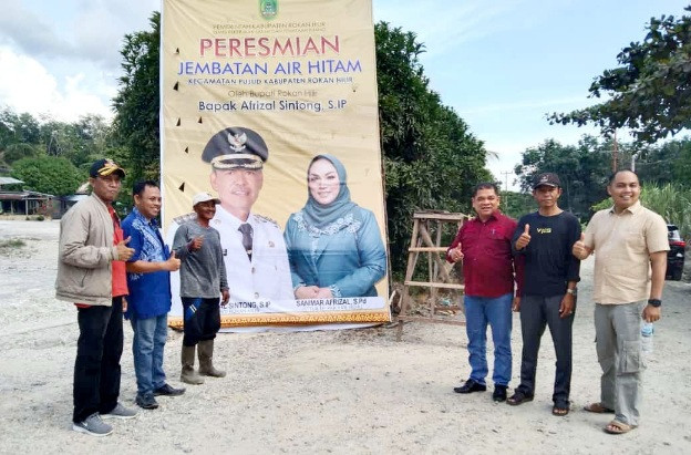 Kadis PUTR  Rohil Tinjau Persiapan Persemian Jembatan Air Hitam Kecamatan Pujud