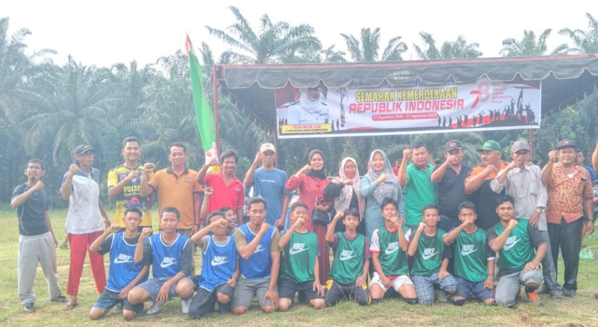 Meriahkan HUT RI, Penghulu Harapan Makmur Selatan Buat Turnamen Futsal dan Lomba Rakyat