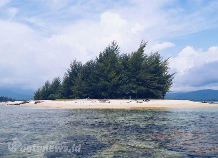 4 Pantai Tempat Wisata di Aceh Ini Miliki Air Jernih Sebening Kaca