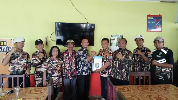 Ketua PC 0411 GM FKPPI Rohil Serahkan SK Plt Pengurus Rayon 0411-08 GM FKPPI Kecamatan Bangko Pusako