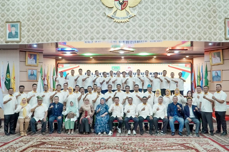 Pengurus KONI Rohil yang Baru Resmi Dilantik, Bupati Minta Prestasi Olahraga Makin Meningkat