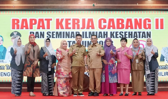 Bupati Rohil Buka Raker Cabang ll dan Seminar Ilmiah Kesehatan Bersempena HUT IBI ke-72