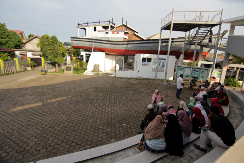 Dahsyatnya Tsunami Aceh