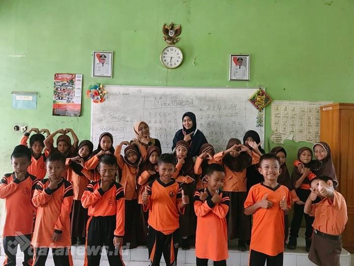 Kreatif, Mahasiswa KKN UMRI Kelompok 48 Desa Sungai Buluh Ciptakan Media Belajar Berhitung Untuk Anak SD