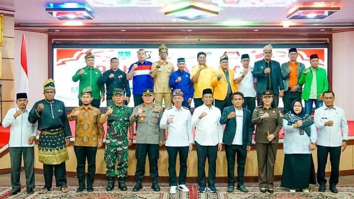 Deklarasi Damai Pemilu Tahun 2024, Bupati Rohil Ajak Seluruh Lapisan Saling Bersinergi