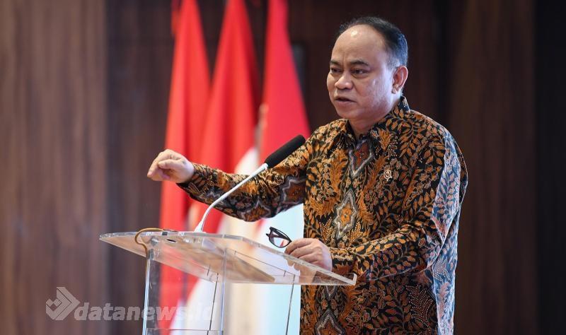 Berantas Judi Online, Menkominfo Instruksikan &ldquo;Sapu Judol&rdquo;