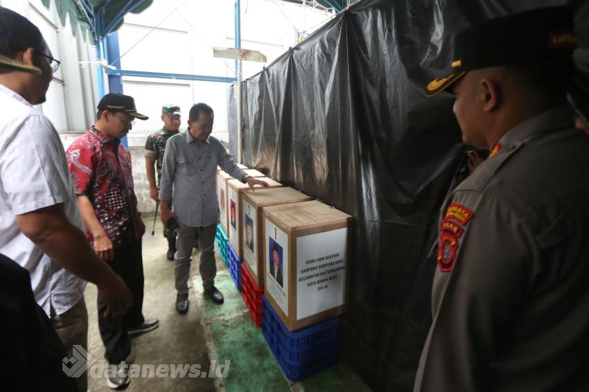 Pantau Pemilihan Keuchik Serentak, Pj Wali Kota: Semoga Lahirkan Pemimpin Gampong Terbaik