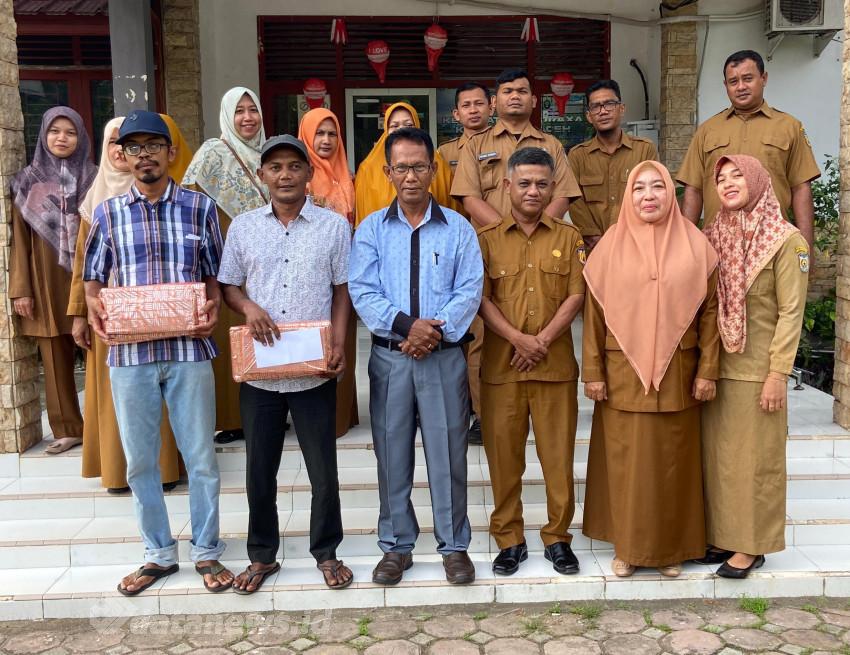 Berkinerja Baik, 2 Petugas Pemungut PBB di Banda Aceh Diganjar Hadiah