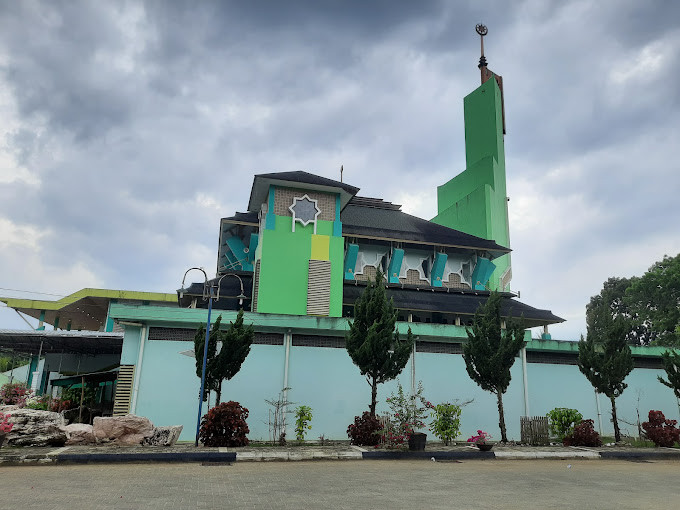 Khatib Jum'at Masjid Agung Nur Ala Nur Panyabungan Ajak Jama'ah Do'akan Keselamatan Rakyat Palestina