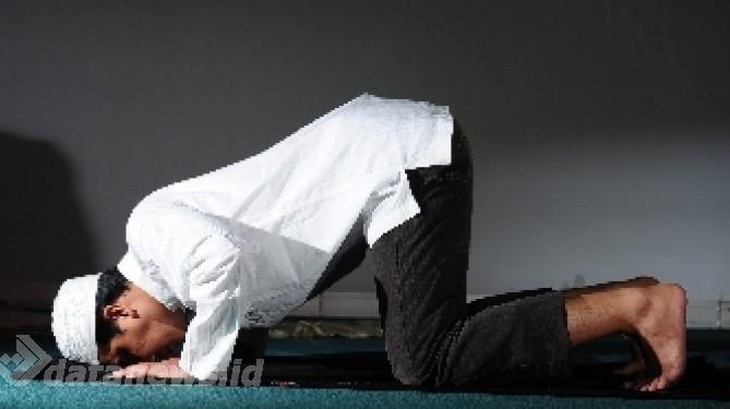 Menghadirkan Hati Dalam Shalat