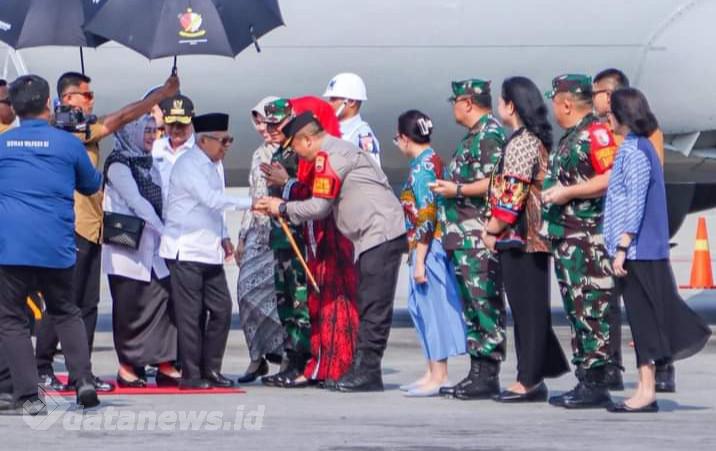 Kapolda Sumut Bersama Pangdam Sambut Kunjungan Kerja Wapres Ma'ruf Amin