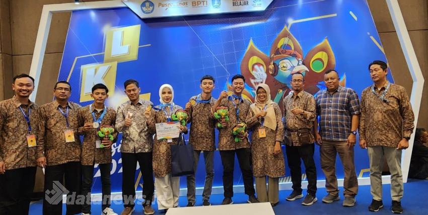 Siswa SMK 2 Banda Aceh Sabet 2 Emas dan 1 Perak di Ajang LKS Nasional 2023