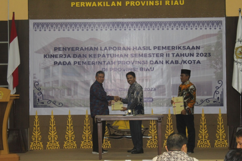 Pemkab Rohil Menerima LHP dari BPK RI Semester II Tahun 2023