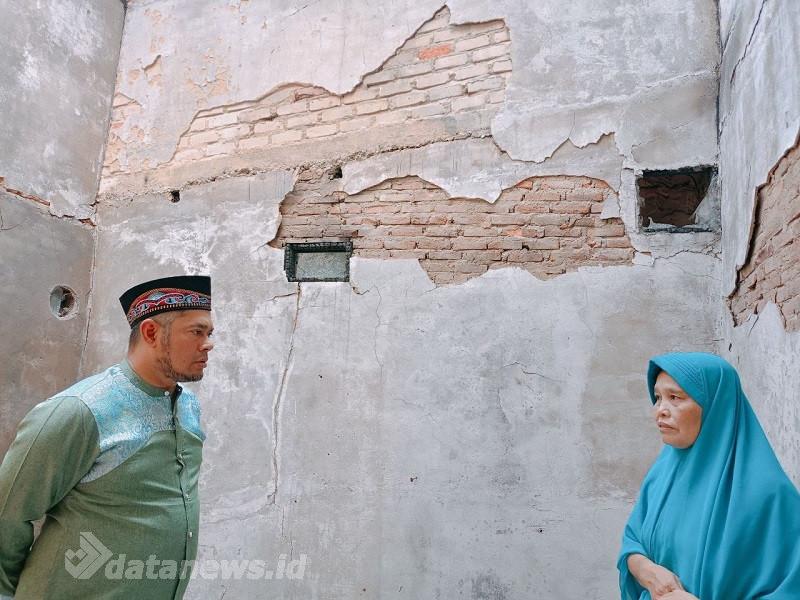 Datangi Rumah Warga Korban Kebakaran, Hamdani Langsung Telepon Dinas Sosial dan Lurah Minta Bantuan