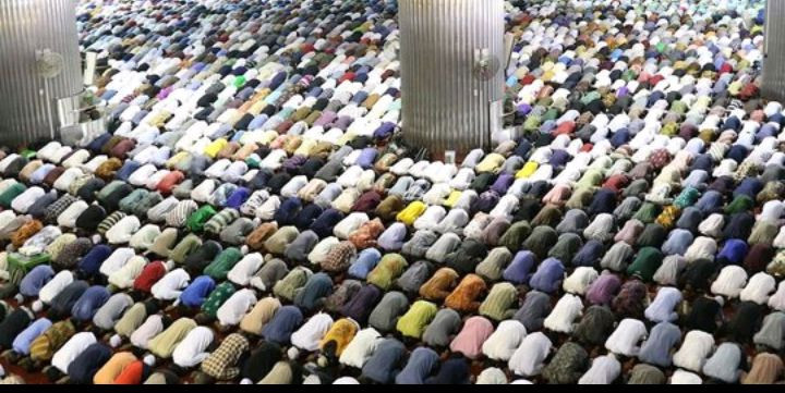 Imam Dibenci Makmum, Shalatnya tidak Diterima