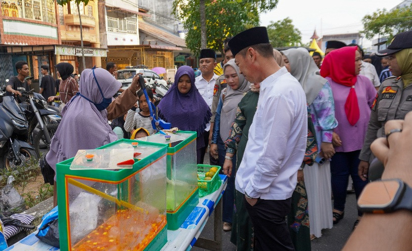 Bupati Rohil Buka Pasar Ramadhan di Kota Bagansiapiapi