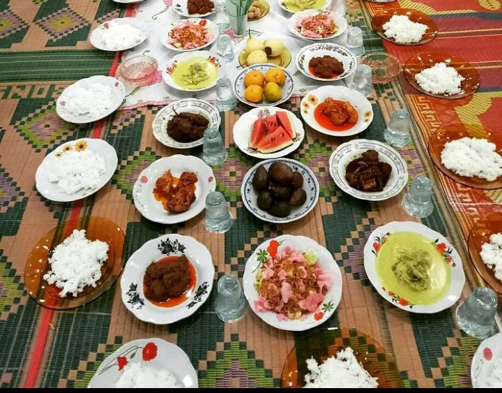 Hukum Makanan dari Acara Berkabung atau Empat Puluh Hari