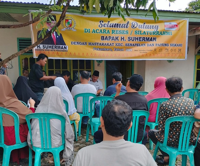 Reses H Suherman di Labuhbaru Timur, Warga Keluhkan Sistem Zonasi Sekolah