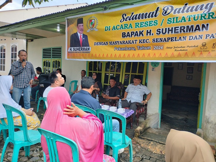 Reses H Suherman di Labuhbaru Timur, Warga Keluhkan Sistem Zonasi Sekolah