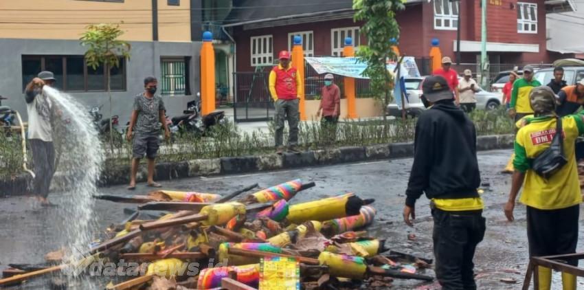 Kadis LH Suwandi Turun Langsung Bersih Bersih Kota Bagansiapiapi