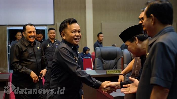 Plt Bupati Asmar Berikan Tanggapan terhadap Pandangan Umum Fraksi DPRD Meranti Mengenai LPP APBD 2023