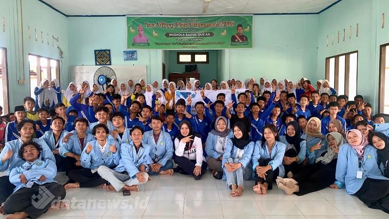 Mahasiswa Kukerta MBKM UNRI Sosialiasi Bahaya Seks Bebas dan Anti Bullying di SMPN 10 Tapung