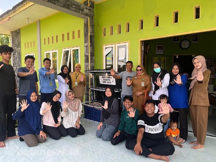 Peduli Stunting, Mahasiswa Kukerta UNRI Laksanakan Program Ketahanan Pangan Lewat Pembuatan Abon Ikan Tongkol dan Media Aquaponik