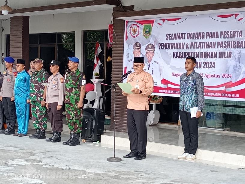 Asisten I Rohil Buka Secara Resmi Penempatan Karantina Desa Bahagia Bagi 31 Orang  Paskibraka