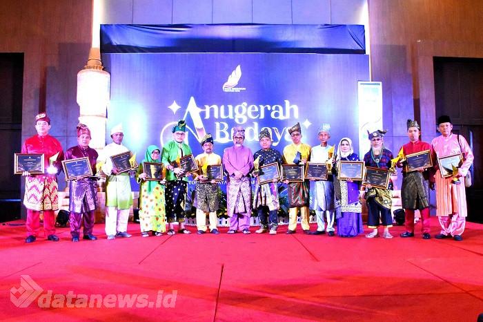 13 Tokoh Terima Anugerah Budaya pada Momen Malam Anugerah Budaya 2024
