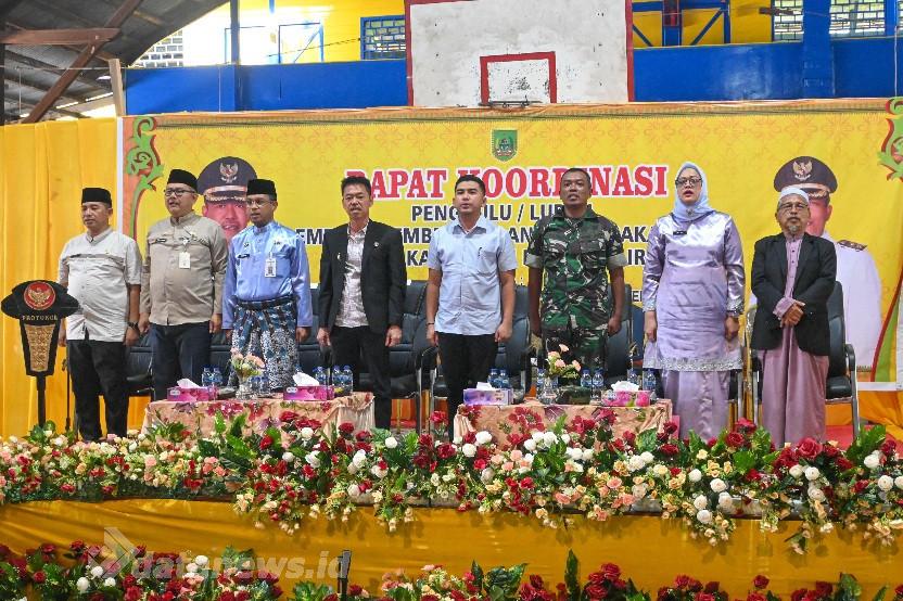 Bupati Rohil Minta Perangkat Desa Mampu Tingkatkan Partisipasi Pemilih  Pilkada 2024