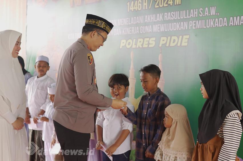 Polres Pidie Santuni Anak Yatim