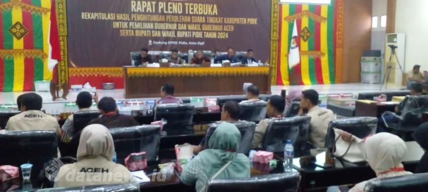 KIP Pidie Rekap Penghitungan Suara Pilkada