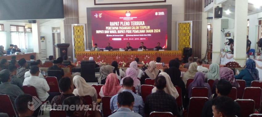 Pj Bupati Pidie Hadiri Pleno Penetapan Bupati dan Wakil Bupati Terpilih