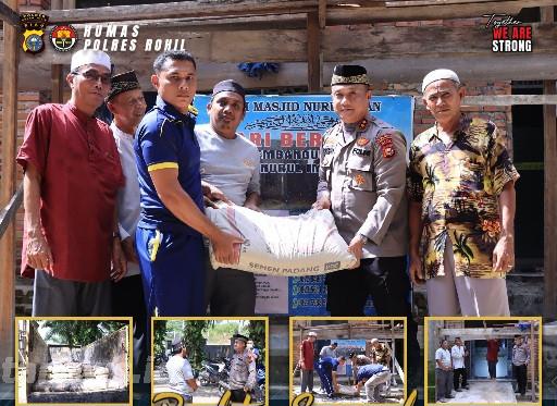 Masjid Nurul Iman Terima Bantuan 50 Sak Semen dari Kapolres Rohil