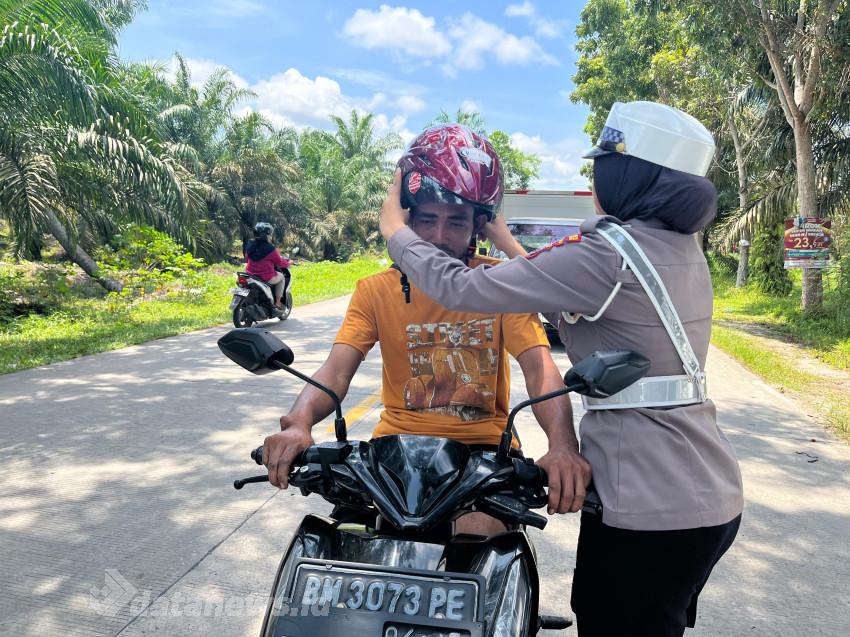 Ops LK 2025, Satlantas Polres Rohil Sosialisasikan Keselamatan Lalin
