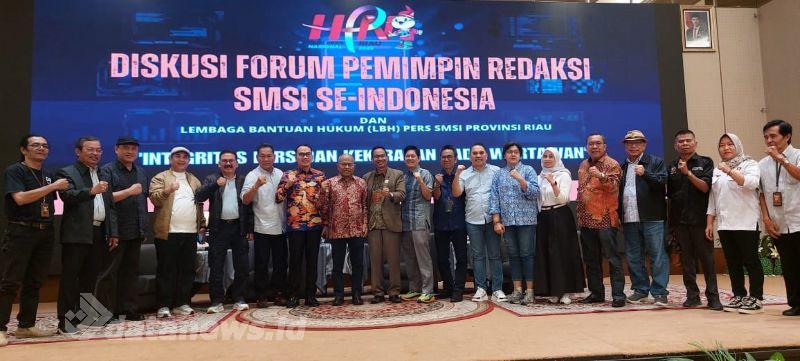 Diskusi Forum Pemimpin Redaksi SMSI Se-Indonesia dan LBH Pers SMSI Provinsi Riau "Integritas Pers dan Kekerasan pada Wartawan"
