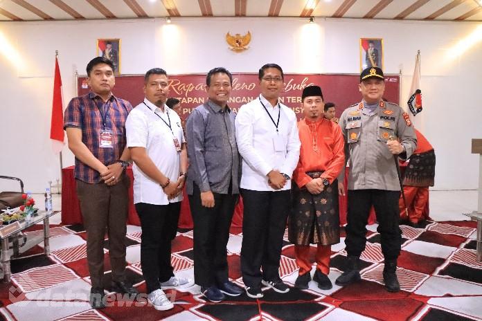 KPU Rohil Tetapkan Bistamam dan Jhony Charles Pemenang Pilkada 2024