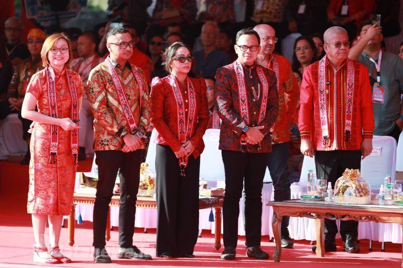 Hadiri Perayaan Cap Go Meh, Wamendagri Bima Arya Puji Toleransi di Kota Singkawang