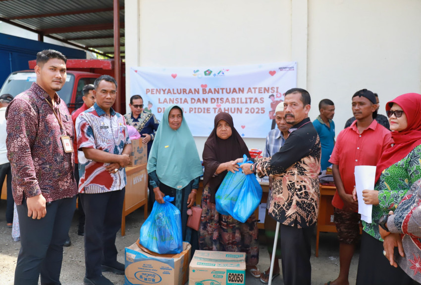 Kemensos RI Salurkan Bantuan, Ini Kata Sekda Pidie