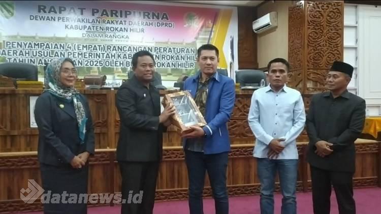 DPRD Rohil Terima 4 Ranperda Usulan dari Pemerintah